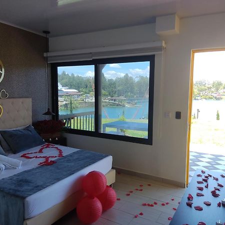 Hotel Aguas Abiertas Guatapé エクステリア 写真