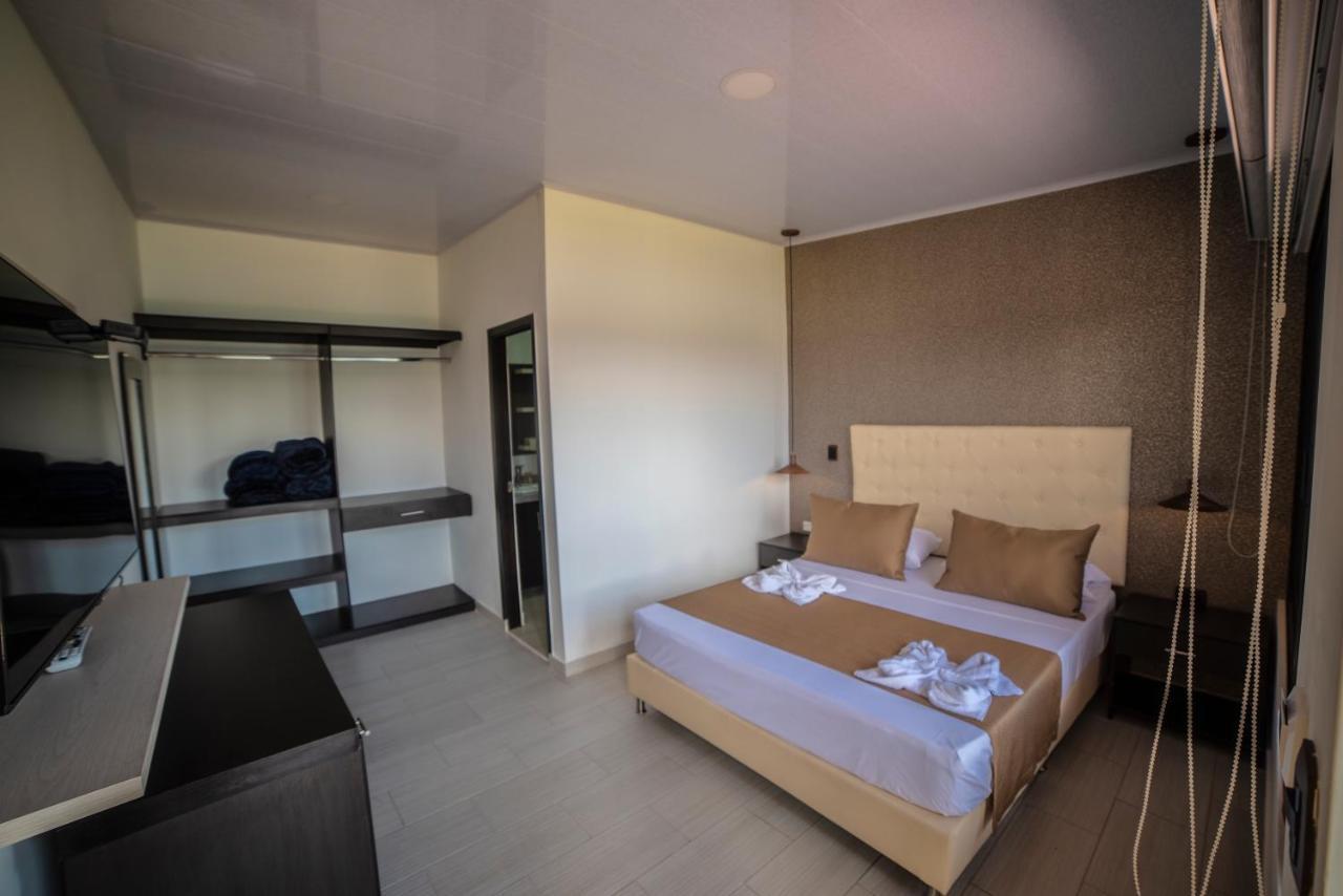 Hotel Aguas Abiertas Guatapé エクステリア 写真