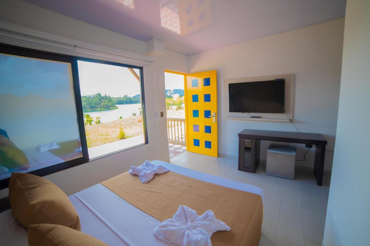 Hotel Aguas Abiertas Guatapé エクステリア 写真