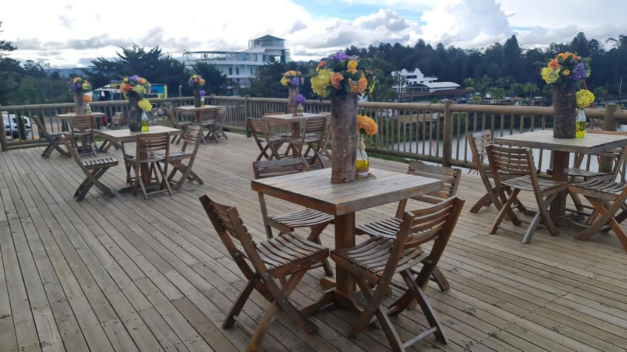 Hotel Aguas Abiertas Guatapé エクステリア 写真