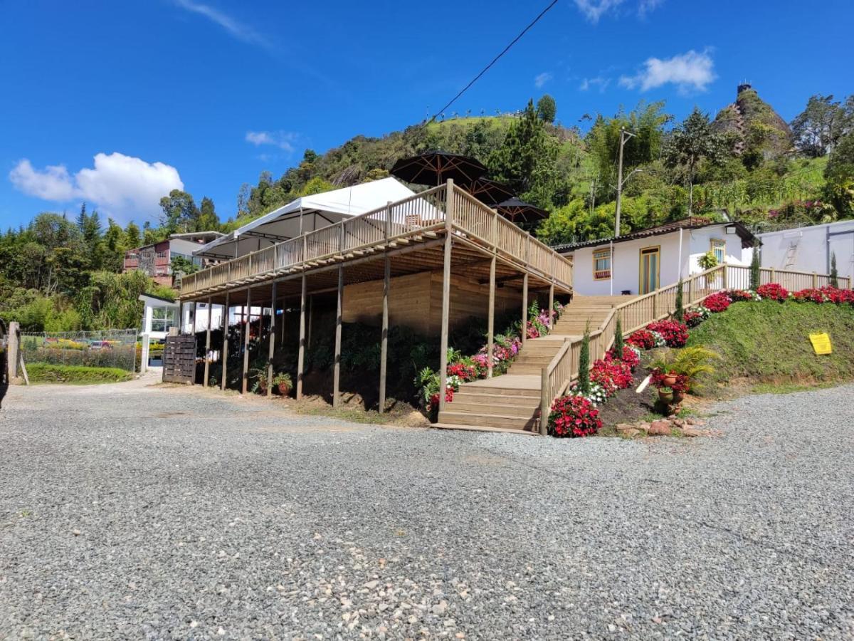 Hotel Aguas Abiertas Guatapé エクステリア 写真