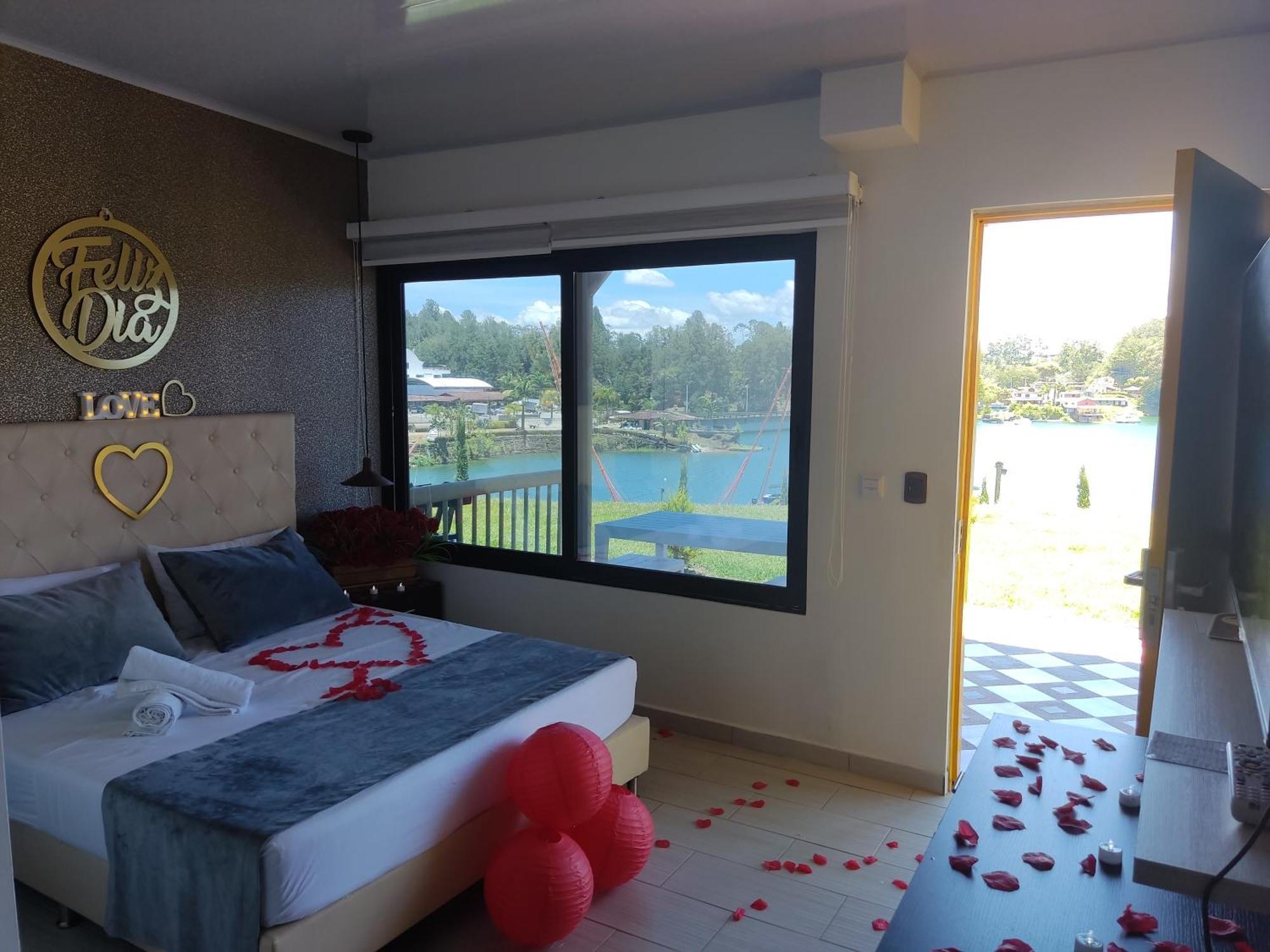 Hotel Aguas Abiertas Guatapé エクステリア 写真