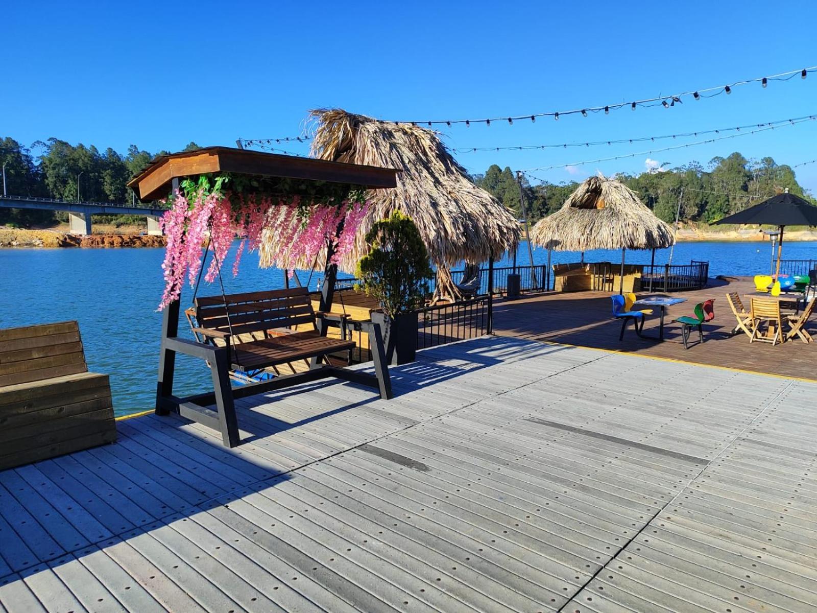 Hotel Aguas Abiertas Guatapé エクステリア 写真