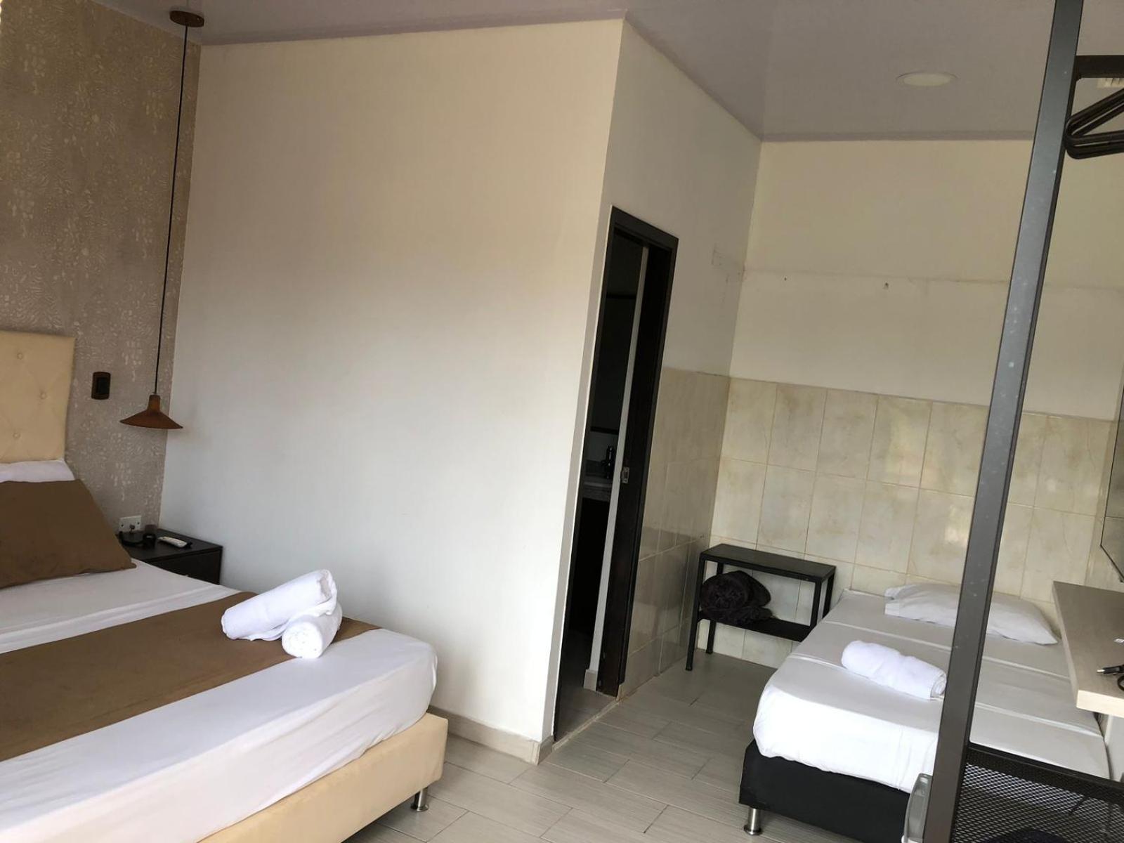 Hotel Aguas Abiertas Guatapé エクステリア 写真