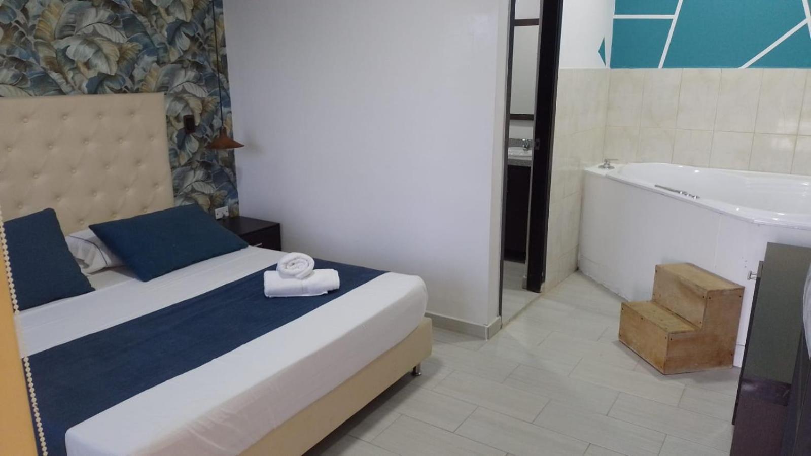 Hotel Aguas Abiertas Guatapé エクステリア 写真