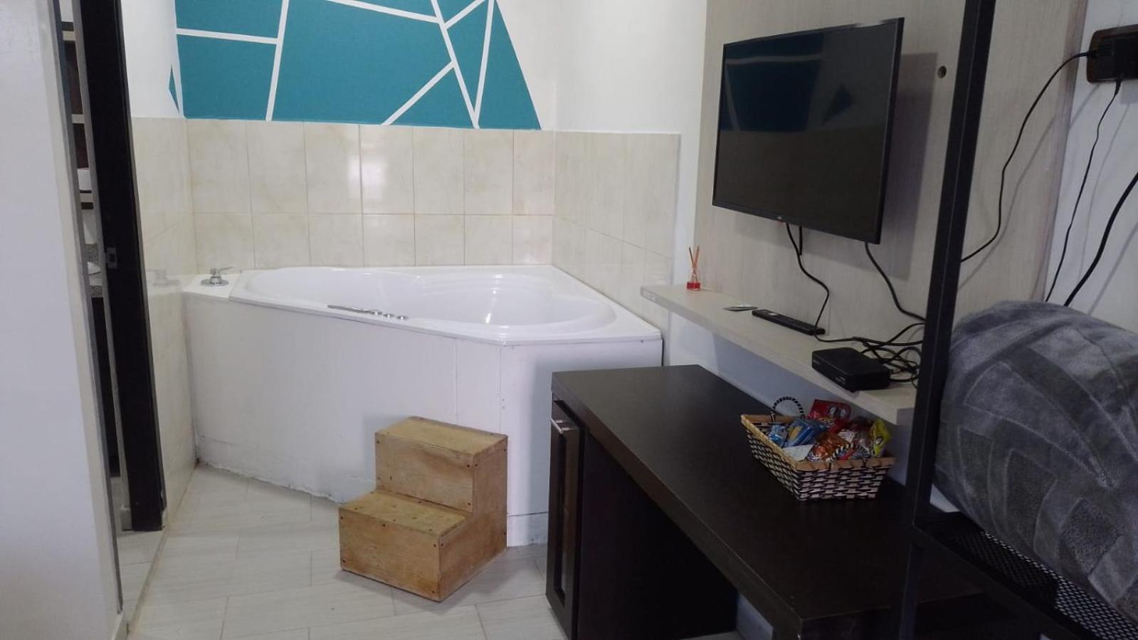 Hotel Aguas Abiertas Guatapé エクステリア 写真